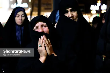 گزارش تصویری اولین شب سوگواری مردم به مناسبت شهادت مقام معظم رهبری