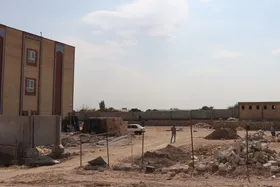 کمبود مدرسه در خیابان شهید آرمون مشهد و اطراف آن همچنان پابرجاست | روزنه&zwnj;های امید برای حل مشکل کمبود مدرسه