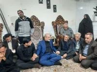 ویدئو | دیدار وزیر کشور با خانواده‌ای که ۸ شهید و ۲ مجروح در انفجارهای تروریستی کرمان داشتند