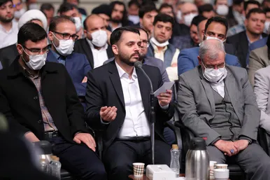 دیدار شاعران و اساتید ادبیات فارسی با رهبر انقلاب