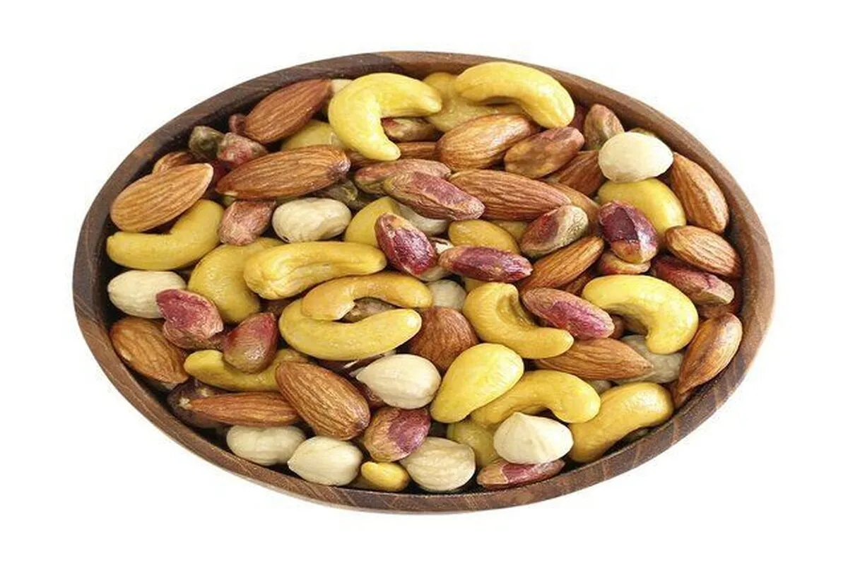 افزایش سلامت مادر و جنین با مصرف مغز‌ها در ایام بارداری