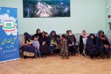 حضور پرشور زنان ایرانی ساکن افغانستان در پای صندوق‌های رأی