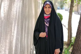 گفتگو با مادری که ۲۱ سال است زندگی اش را وقف نیازمندان کرده و ۴۱۷ فرزند دارد