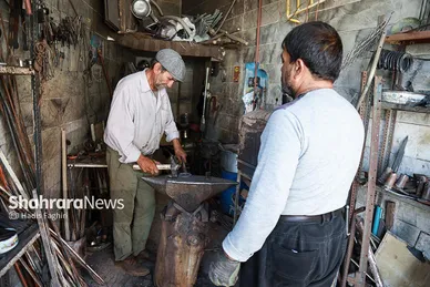 عزیزِ آهنگر