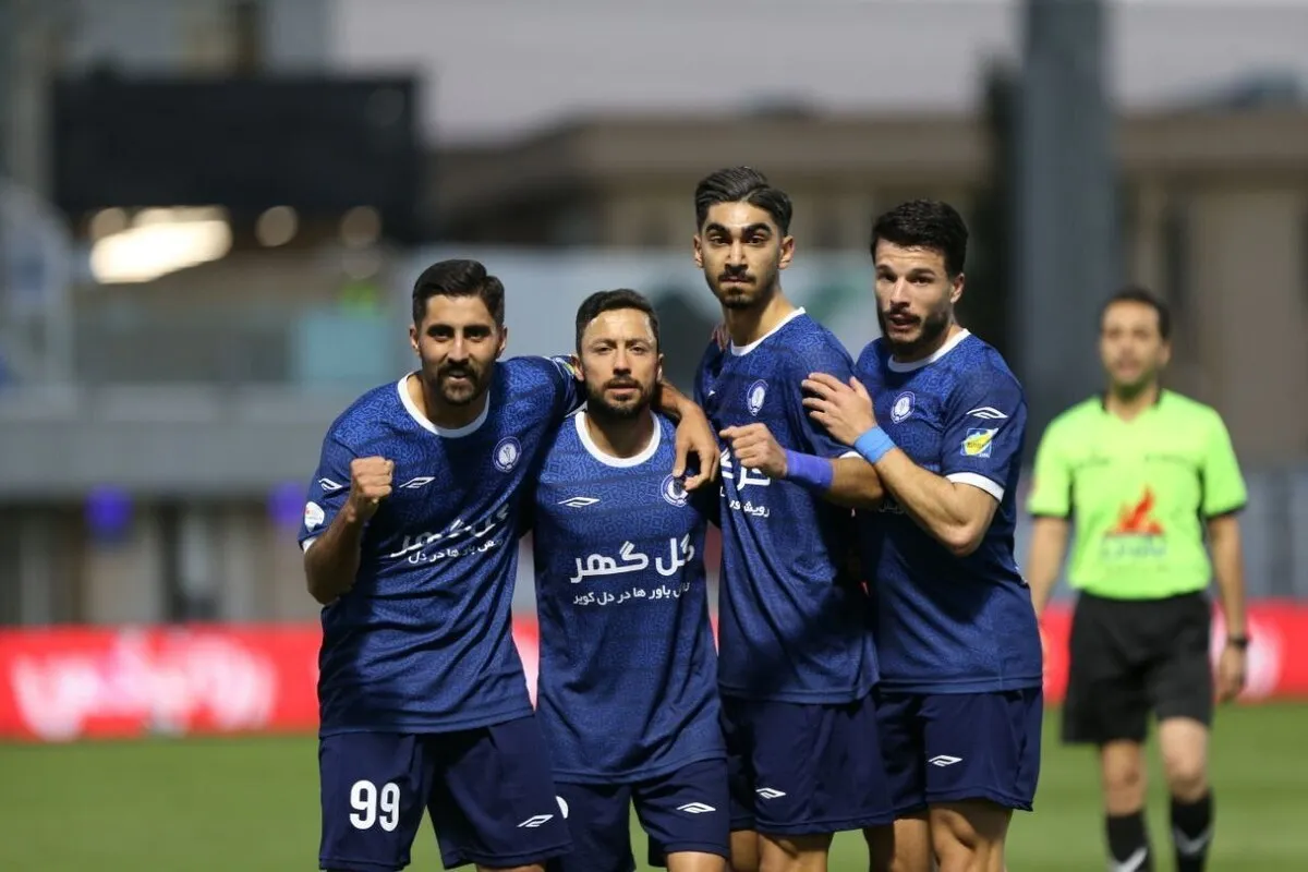 گل‌گهر صدرنشین جدید لیگ‌برتر