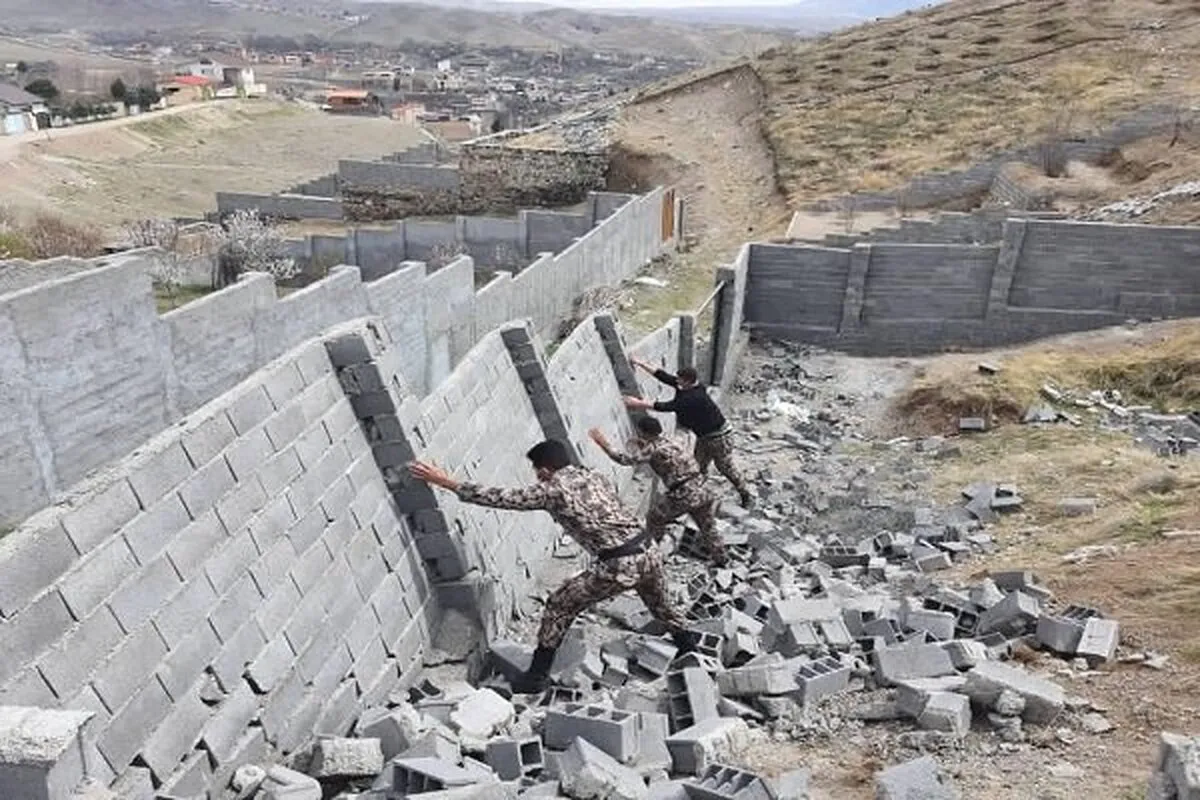 کشف زمین‌خواری ۵۰ میلیاردی در مشهد (۲۷ اردیبهشت ۱۴۰۴)