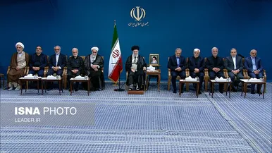 عکس‌هایی از دیدار رئیس‌جمهور و اعضای هیئت دولت چهاردهم با رهبر معظم انقلاب