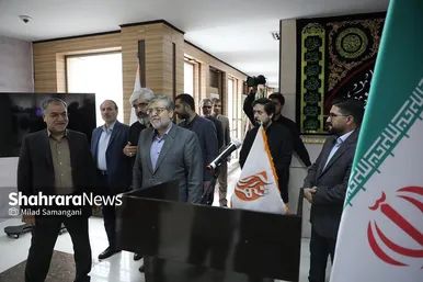 گزارش تصویری از بازدید عضو دفتر حفظ و نشر آثار رهبر معظم انقلاب اسلامی و شهردار مشهد مقدس از مؤسسه فرهنگی شهرآرا