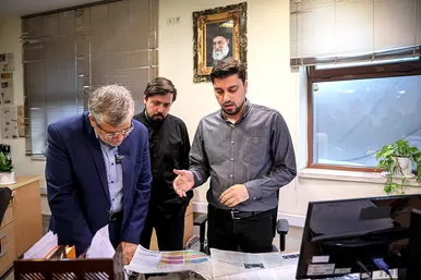 حضور شهردار مشهد در روزنامه شهرآرا به مناسبت روز خبرنگار