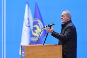 جشن ملی توانمندسازی کمیته امداد با حضور رئیس جمهور | پزشکیان: بستر &laquo;باور به توانایی انسان&zwnj;ها&raquo; را باید فراهم کرد