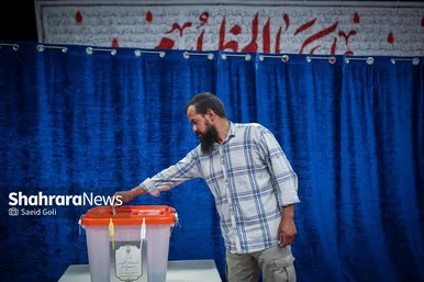 عکس‌هایی از دور دوم انتخابات ریاست جمهوری در مشهد (۴)