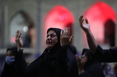 مراسم احیاء شب 21 ماه رمضان در حرم مطهر رضوی