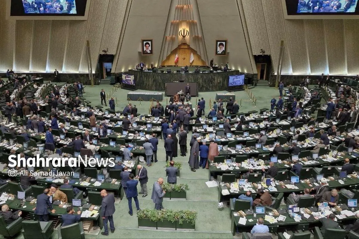 عضو کمیسیون امنیت ملی مجلس برای خروج آمریکا از منطقه پیشنهاد داد