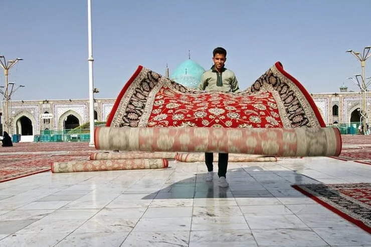 ویدئو | فرش‌های حرم مطهر رضوی کجا بافته می‌شود؟