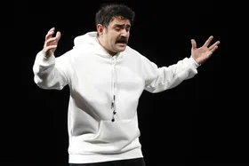 گفتگو با &laquo;علی عامل&zwnj;هاشمی&raquo;، نویسنده، کارگردان و بازیگر مشهدی، به بهانه اجرای تئاتر &laquo;دوجان&raquo;