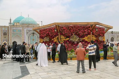 عکس‌هایی از گل آرایی حرم مطهر رضوی در دهه کرامت