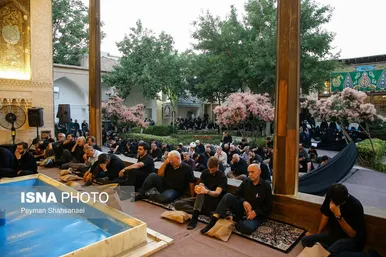 محرم ۱۴۰۴ | عکس‌هایی از عزاداری در خانه تاریخی شیخ‌الاسلام - اصفهان