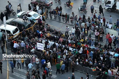 عکس| سفره افطار ۶ کیلومتری مشهدی‌ها در شب میلاد امام حسن مجتبی(ع)
