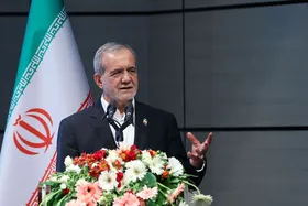رئیس جمهور: رسیدن به قله&zwnj;های توسعه و پیشرفت با علم و عالمان به دست می&zwnj;آید