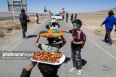 ویدئو | لطف امام رضا(ع) به خادمان زائران پیاده | روایتی از جاده‌های منتهی به مشهد