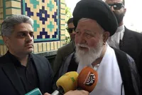 آیت‌الله علم‌الهدی: آتش‌نشانی که در دل حادثه جان خود را از دست می‌دهد، یک قهرمان شهید است
