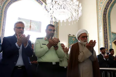 نماز عید فطر در حرم مطهر رضوی