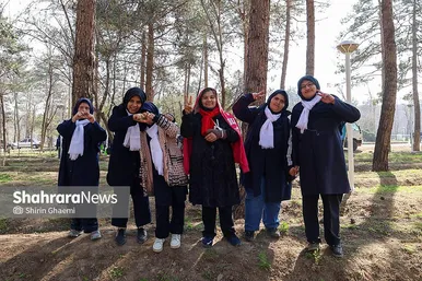 گزارش تصویری | کاشت درخت توسط دانش‌آموزان مدارس استثنایی مشهد