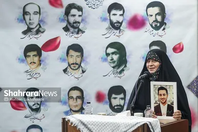 گزارش تصویری | بدرقه پیکر شهید گمنام دفاع مقدس در همایش سالیانه بسیجیان در مشهد