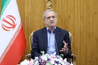 صحبت های پزشکیان پس از بازگشت از نیویورک در فرودگاه تهران + فیلم
