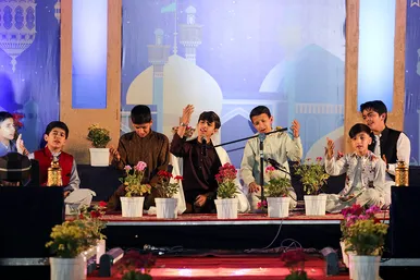 جشن بین المللی ماه امت در قلعه خیابان