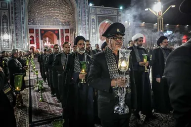 آئین خطبه خوانی شب عاشورا در حرم مطهر رضوی