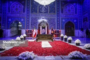 گزارش تصویری | مزار مطهر رهبر شهید انقلاب اسلامی در رواق دارالذکر حرم مطهر رضوی