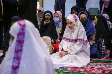 جشن دختران روزه اولی در باغ خاتون