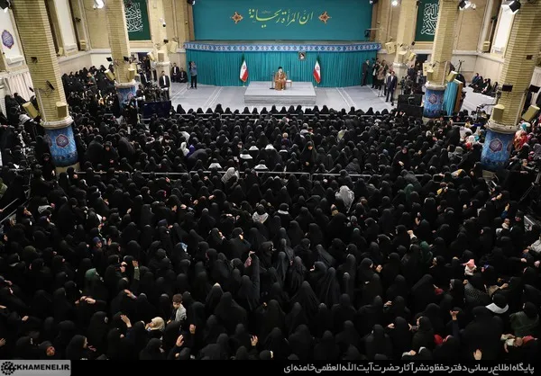 رهبر معظم انقلاب در دیدار با هزاران نفر از زنان و دختران: رویکرد غرب به زن در دو عامل سودجویی و لذت‌جویی خلاصه می‌شود + فیلم