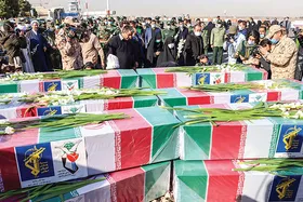 پیکر ۱۶ شهید گمنام دفاع مقدس و مدافع&zwnj;حرم در مشهد تشییع شد