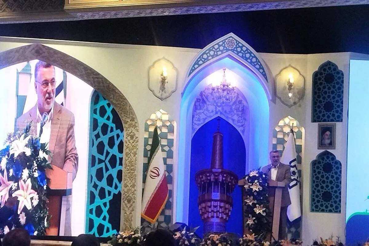 وزیر بهداشت در مشهد: تأخیر در تخصیص منابع، مانع اجرای کامل برنامه‌های بیمه سلامت است