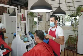 سلمانی، گوش شنوای مشتری است
