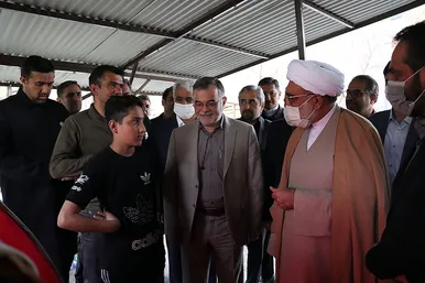 بازدید تولیت آستانه قدس و مسولان استانی از روند خدمت رسانی به زائران نوروزی