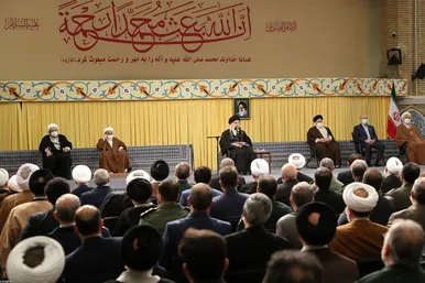 عکس | دیدار جمعی از مسئولان نظام و سفیران کشورهای اسلامی با مقام معظم رهبری
