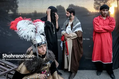 حرکت کاروان نمادین اسرای کربلا در مشهد