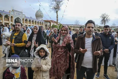 لحظه تحویل سال ۱۴۰۳ در حرم حضرت شاهچراغ (ع)