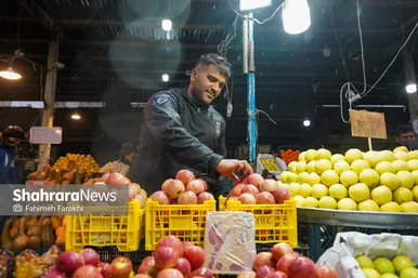گزارش تصویری | بازار میوه در شب یلدا