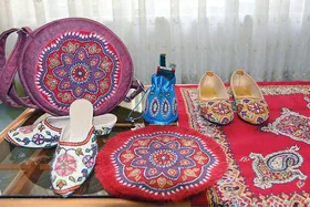 هنرمند مشهدی از هنر پته&zwnj;دوزی و روش احیا آن می گوید | پته&zwnj;دوزی، یعنی تمرین صبر