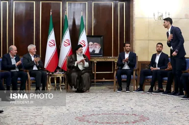 دیدار ملی‌پوشان فوتبال ایران با رییس جمهور