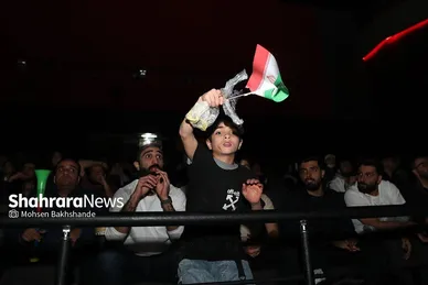 تماشای فوتبال ایران و قطر در سینماهای مشهد
