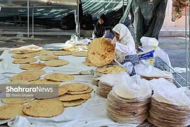 گزارش تصویری | نانِ نذر، پخته‌شده با عطر ارادت؛ روایت زنان کرمانی در مشهد