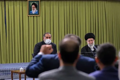 دیدار شاعران و اساتید ادبیات فارسی با رهبر انقلاب