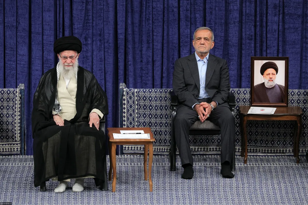 پیام رئیس جمهور به ملت در آستانه تشییع باشکوه پیکر مطهر رهبر شهید انقلاب اسلامی | پزشکیان: عروج سرخ رهبر ما پایان راه نیست؛ آغاز فصلی نوین است