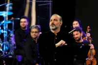 کنسرت علیرضا قربانی در شیراز برای بار دوم تمدید شد + تاریخ‌های جدید