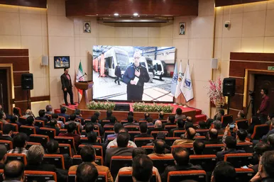  مراسم رونمایی از اتمام فرآیند تعمیر اساسی ۱۱ دستگاه واگن خط یک قطار شهری مشهد